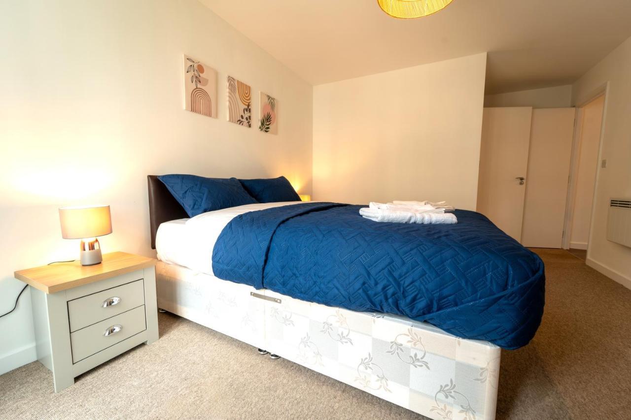 Spacious Apartment In Woking Town Centre エクステリア 写真